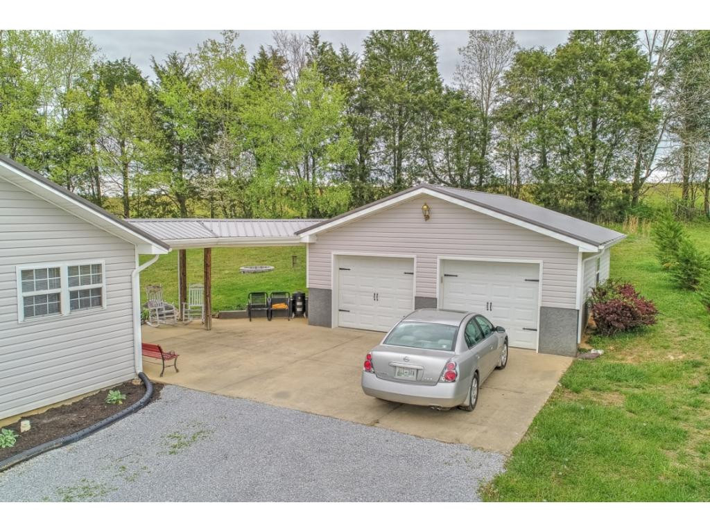 505 Calico Road Afton, TN 37616 - Photo 5 of 33 Photo 5