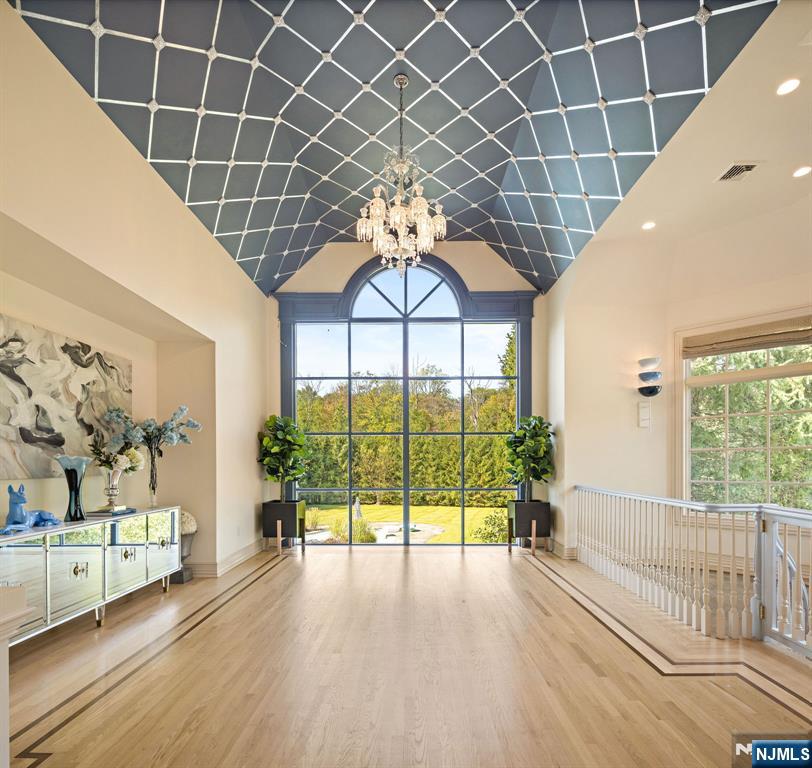 23 Hunter Ridge Woodcliff Lake, NJ 07677 - Photo 2 of 49