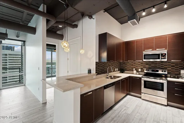 $529,900 | 1 East Lexington Avenue, Unit 1302, Phoenix, AZ 85012