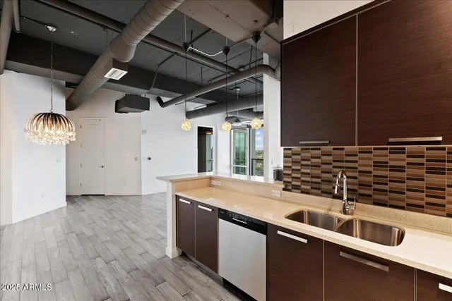 $529,900 | 1 East Lexington Avenue, Unit 1302, Phoenix, AZ 85012