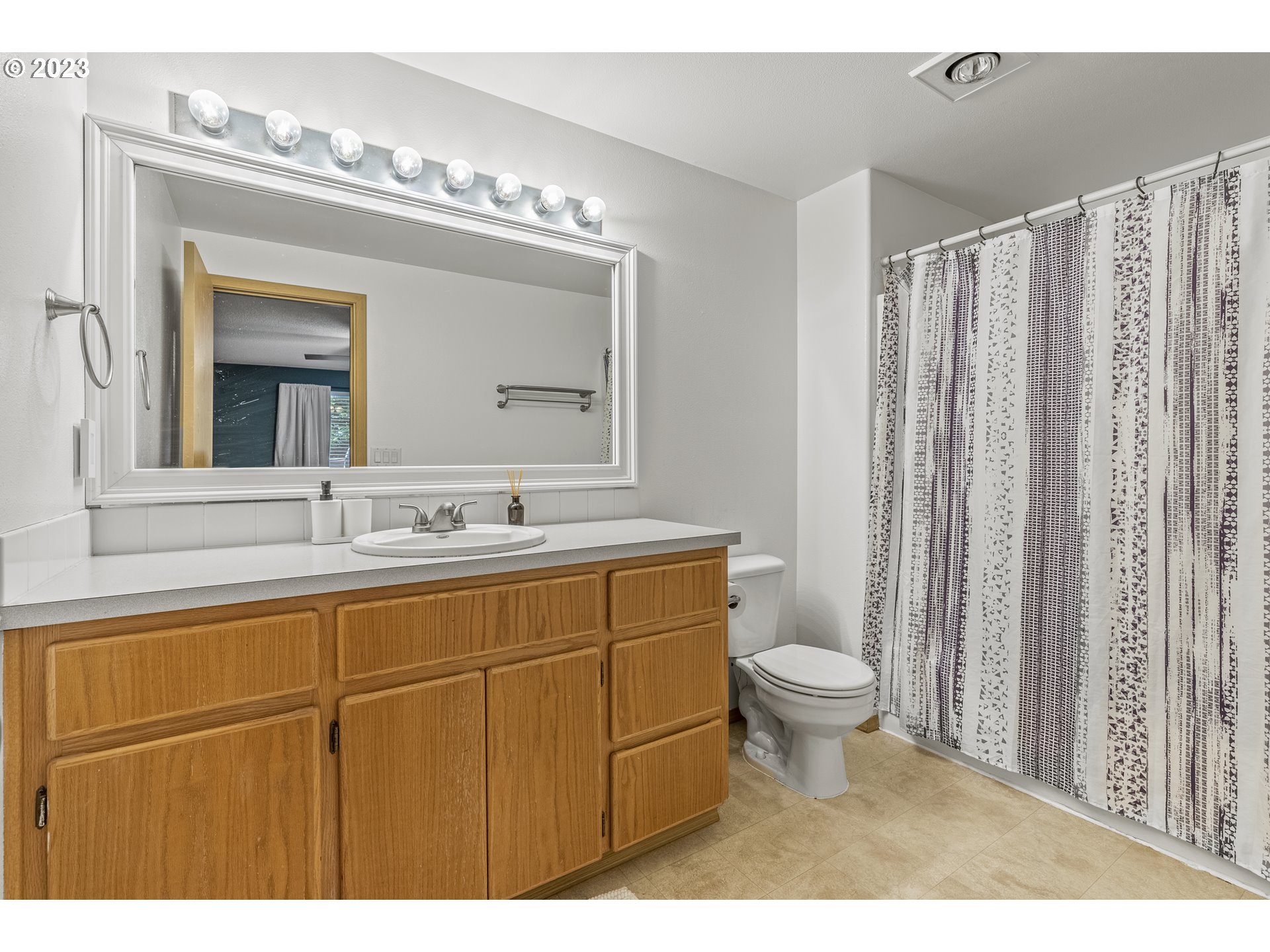 2096 Grove Street Longview, WA 98632 - Photo 19 of 27 Gallery Image 19