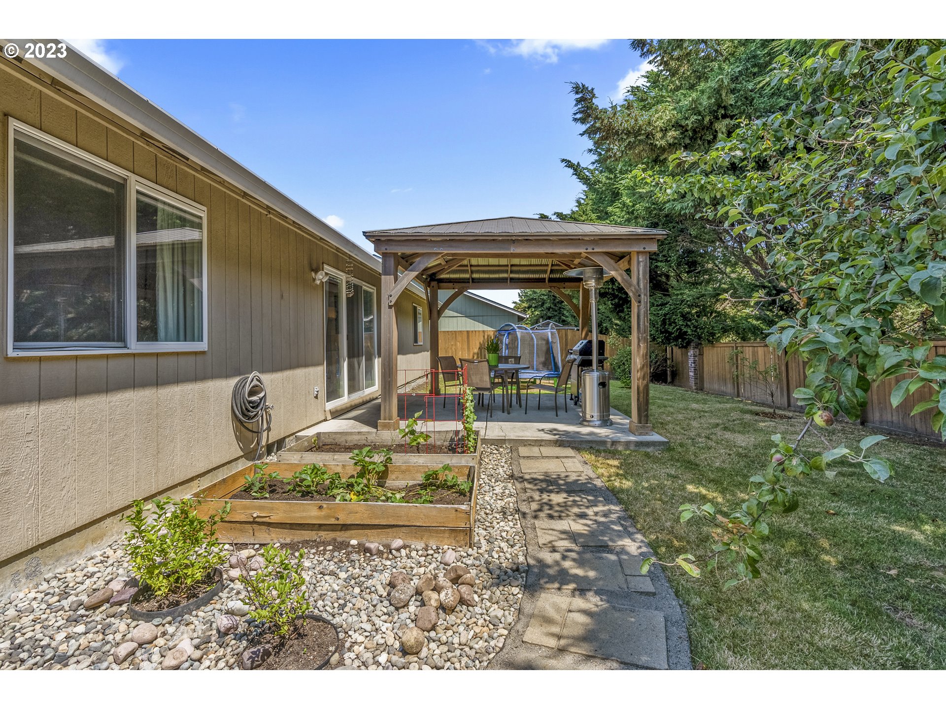 2096 Grove Street Longview, WA 98632 - Photo 26 of 27 Gallery Image 26