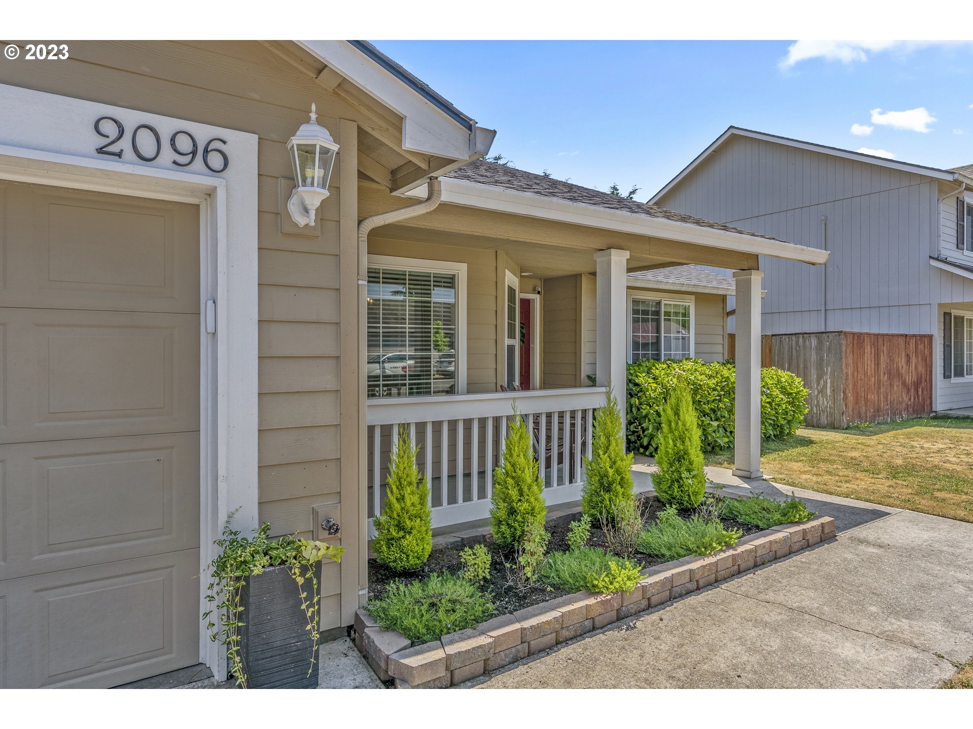 2096 Grove Street Longview, WA 98632 - Photo 4 of 27 Gallery Image 4