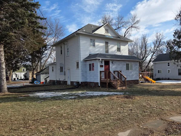 $94,900 | 209 4th Avenue, Freeborn, MN 56032