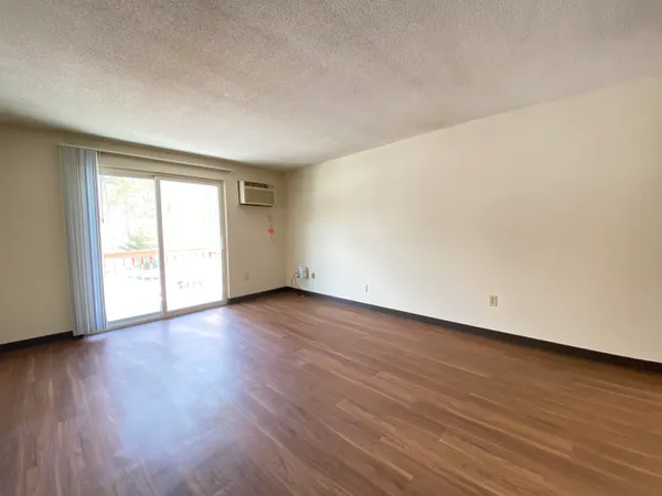 $2,069 | 99 Powers Street, Unit 167, Milford, NH 03055