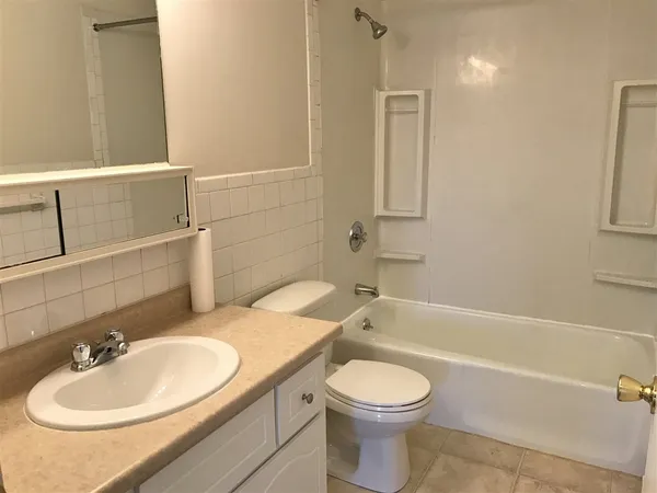 $2,069 | 99 Powers Street, Unit 167, Milford, NH 03055