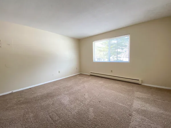 $2,069 | 99 Powers Street, Unit 167, Milford, NH 03055