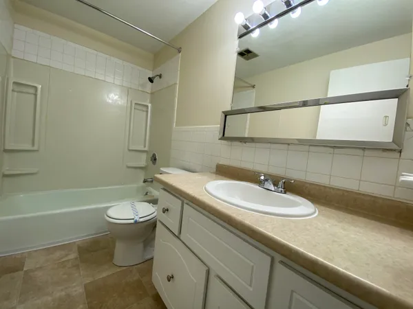 $2,069 | 99 Powers Street, Unit 167, Milford, NH 03055