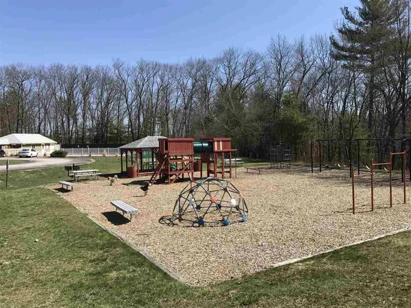 $2,069 | 99 Powers Street, Unit 167, Milford, NH 03055