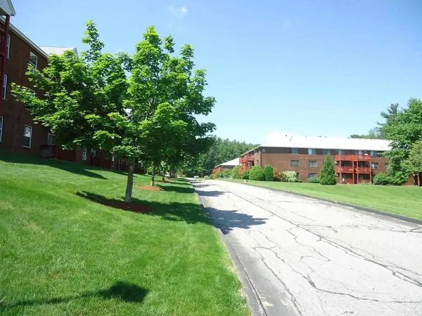 $2,069 | 99 Powers Street, Unit 167, Milford, NH 03055