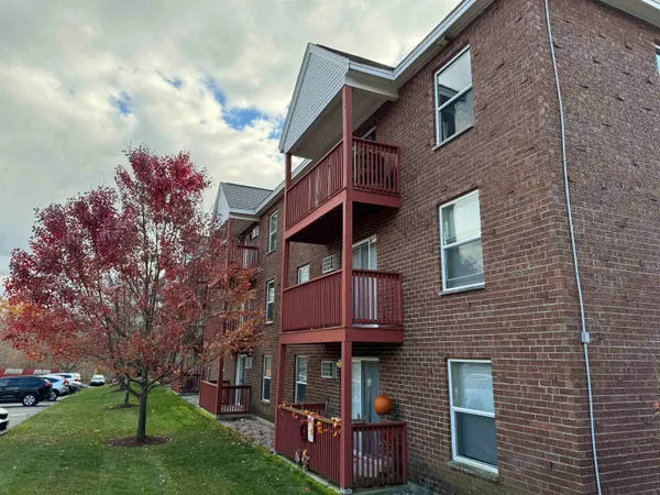 $2,069 | 99 Powers Street, Unit 167, Milford, NH 03055