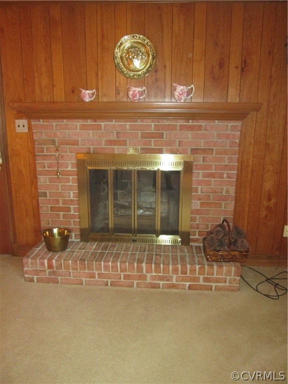 8222 Overbury Road Richmond, VA 23227 - Photo 12 of 16 Close view of raised brick FP in family room