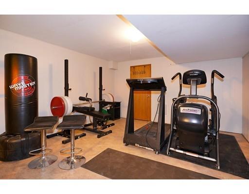 7 Castle Road Lexington, MA 02420 - Photo 26 of 31 Gallery Image 26
