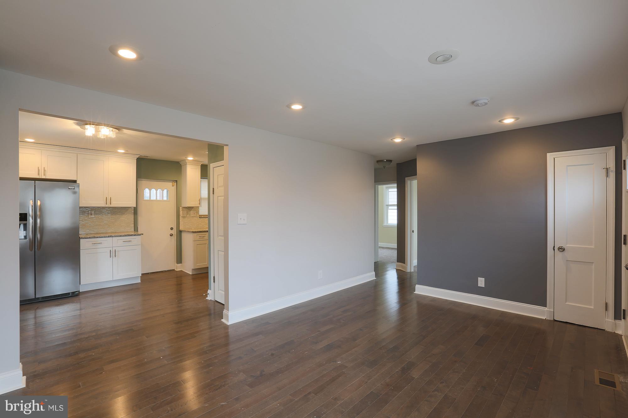 3524 Wild Cherry Road Baltimore, MD 21244 - Photo 8 of 29 Living Room
