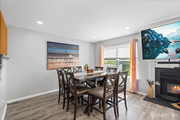 $625,000 | 110 Castle Pointe Boulevard, Piscataway, NJ 08854