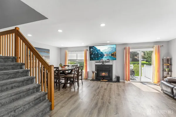 $625,000 | 110 Castle Pointe Boulevard, Piscataway, NJ 08854