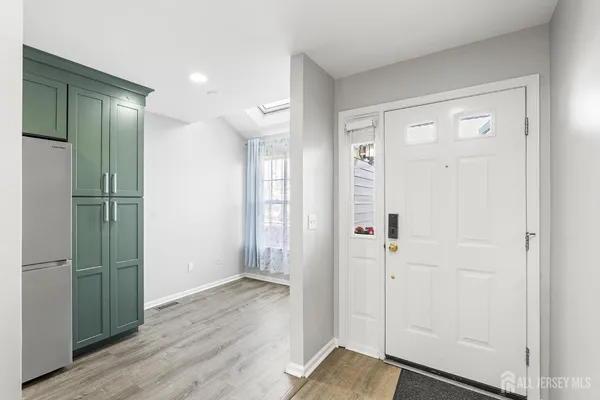 $625,000 | 110 Castle Pointe Boulevard, Piscataway, NJ 08854