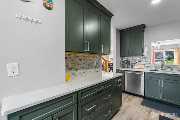 $625,000 | 110 Castle Pointe Boulevard, Piscataway, NJ 08854