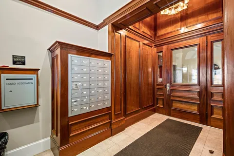 $799,000 | 9 Appleton Street, Unit M2, Boston, MA 02116