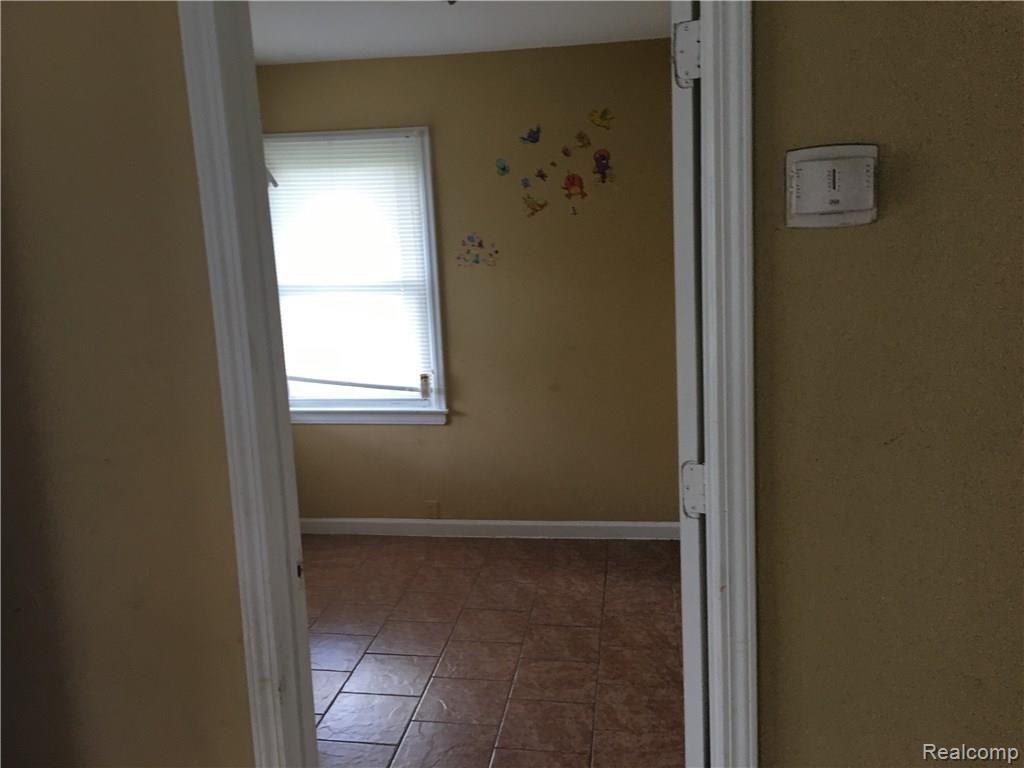 7519 Inkster Road Westland, MI 48185 - Photo 3 of 16 IMG_1268.JPG