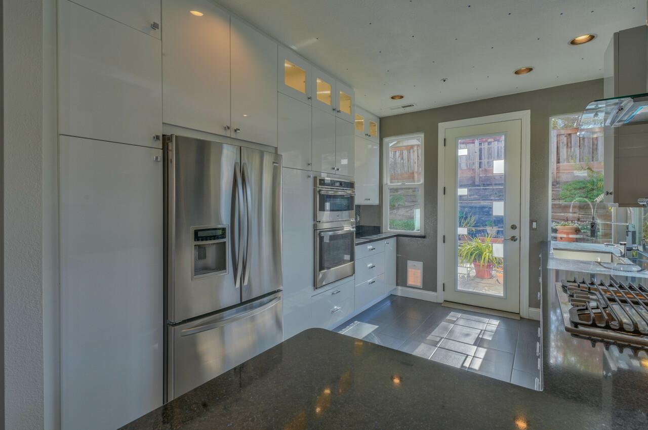17502 Sugarmill Road Salinas, CA 93908 - Photo 11 of 29 Gallery Image 11