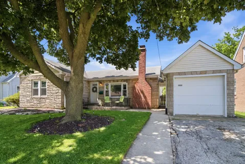 $300,000 | 1522 North Hillside Avenue, Berkeley, IL 60163