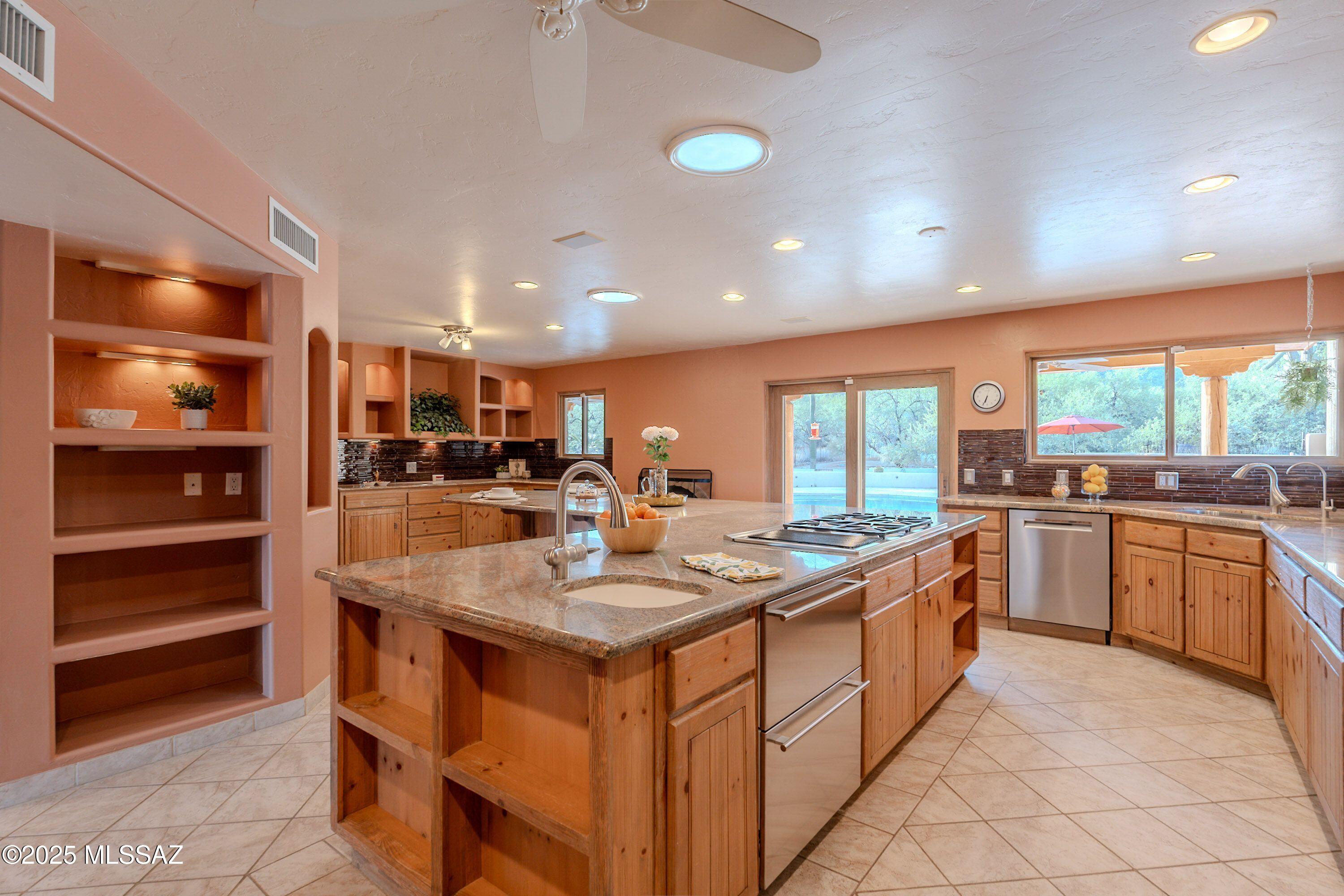 9361 East Ravine Trail Tucson, AZ 85749 - Photo 13 of 50 Gallery Image 13