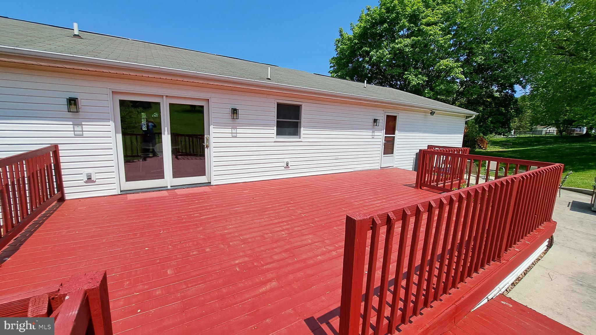 212 Ridley Drive York, PA 17402 - Photo 16 of 68 Deck