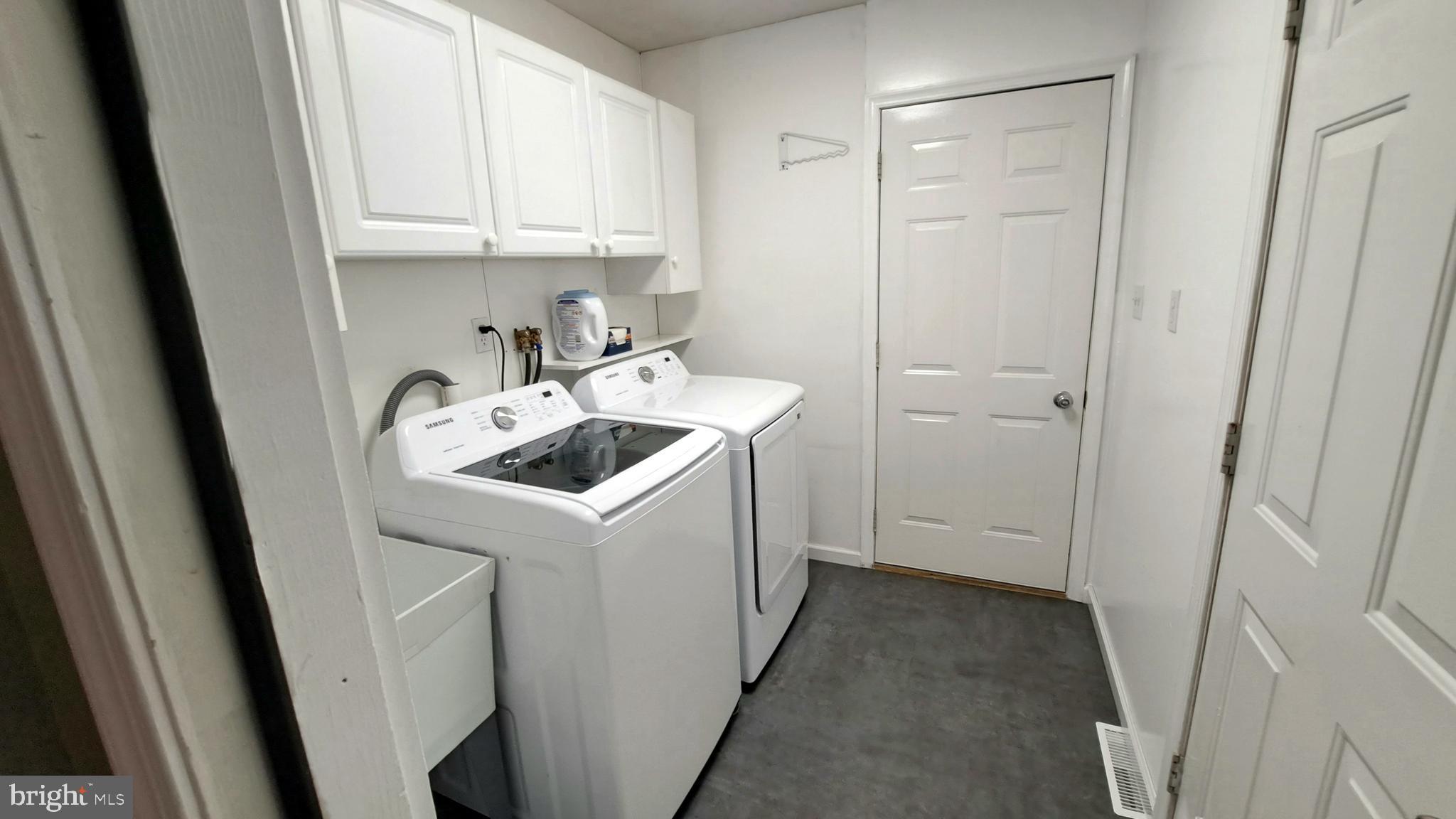 212 Ridley Drive York, PA 17402 - Photo 40 of 68 1st Floor Laundry
