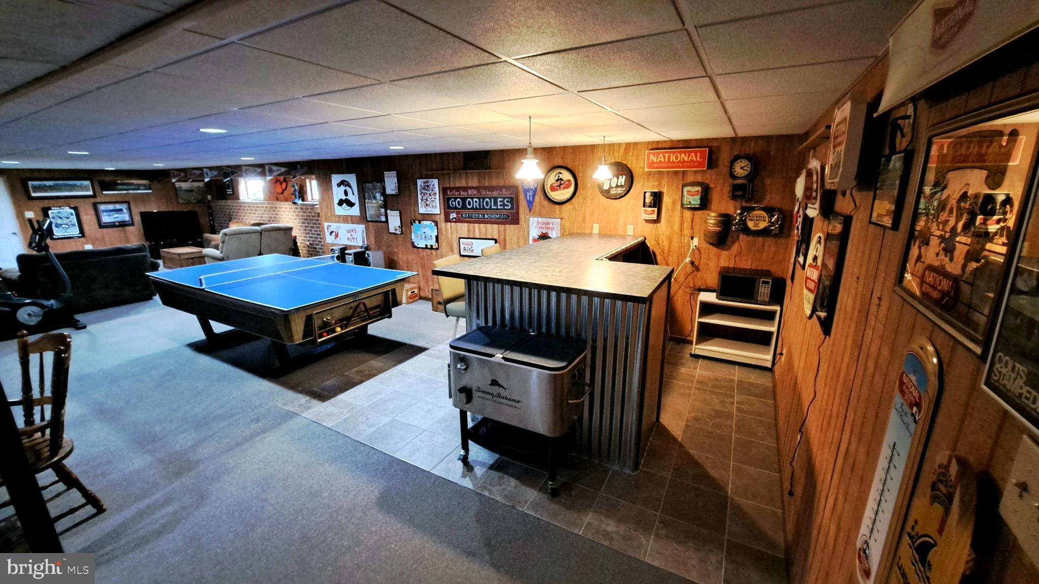 212 Ridley Drive York, PA 17402 - Photo 56 of 68 Bar Area