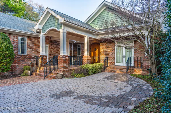 $1,300,000 | 415 Manley Avenue, Southern Pines, NC 28387