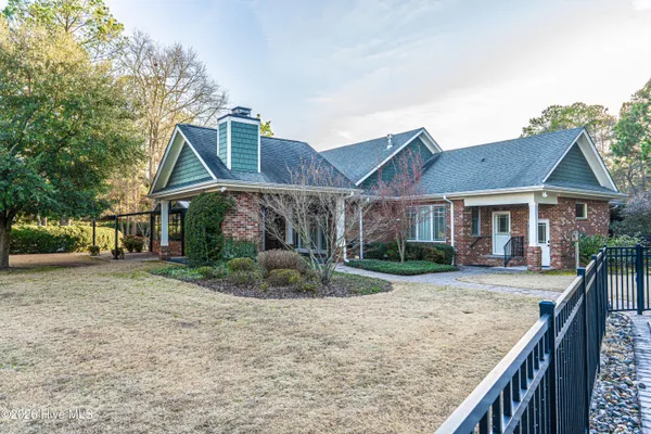 $1,300,000 | 415 Manley Avenue, Southern Pines, NC 28387