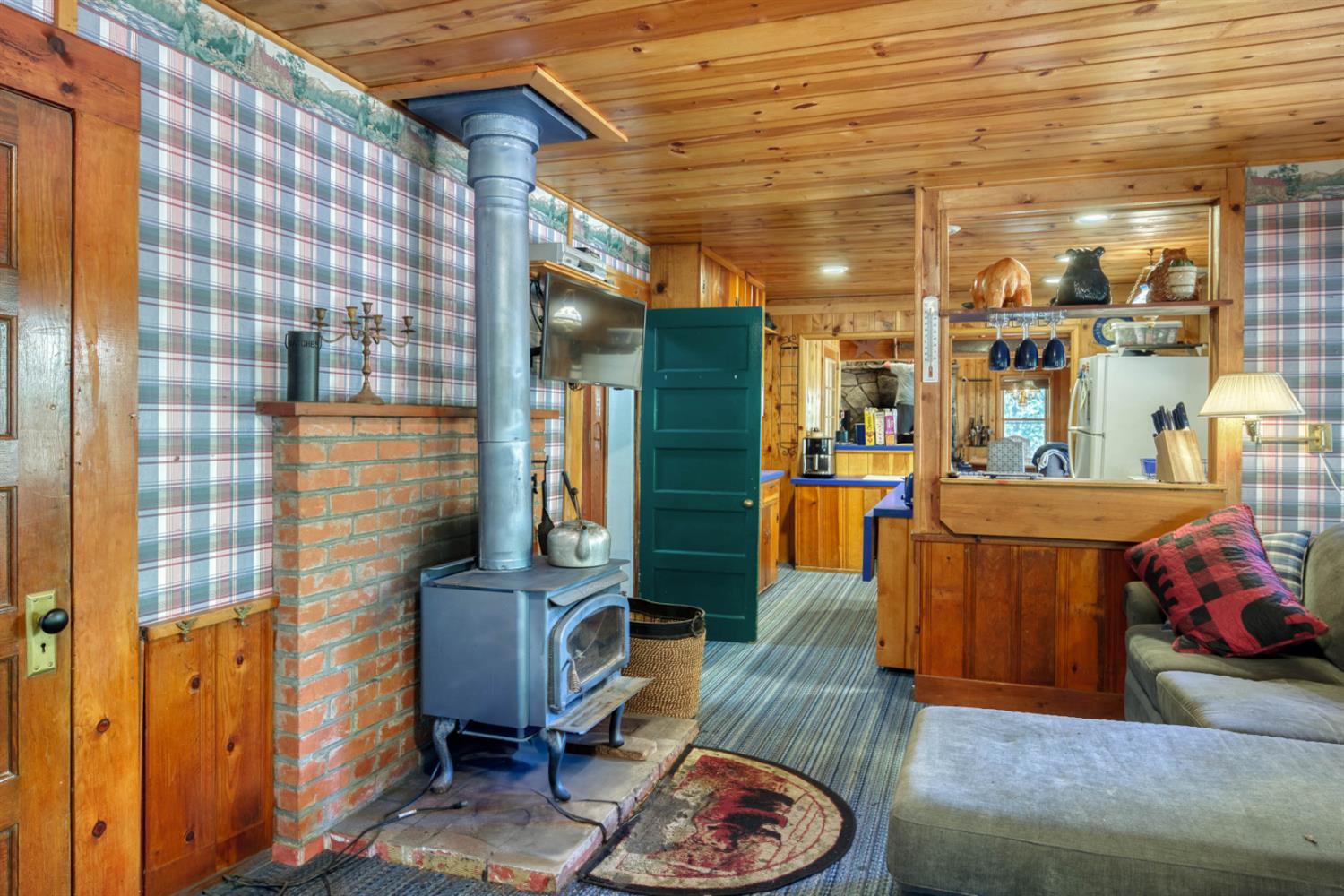 61504 Huntington Lake Road, Unit 6 Mono Hot Springs, CA 93642 - Photo 20 of 49