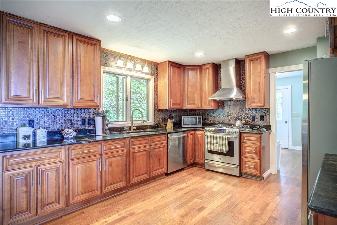 1000 Running Deer Trail Boone, NC 28607 - Photo 15 of 47 Gallery Image 15