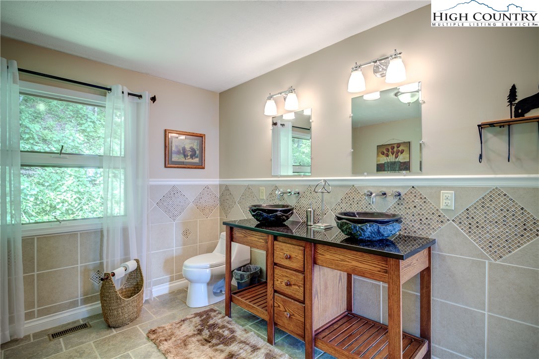1000 Running Deer Trail Boone, NC 28607 - Photo 26 of 47 Gallery Image 26