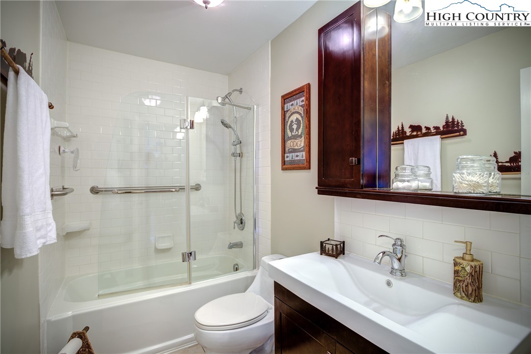 1000 Running Deer Trail Boone, NC 28607 - Photo 28 of 47 Gallery Image 28
