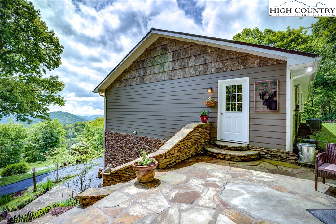 1000 Running Deer Trail Boone, NC 28607 - Photo 30 of 47 Gallery Image 30