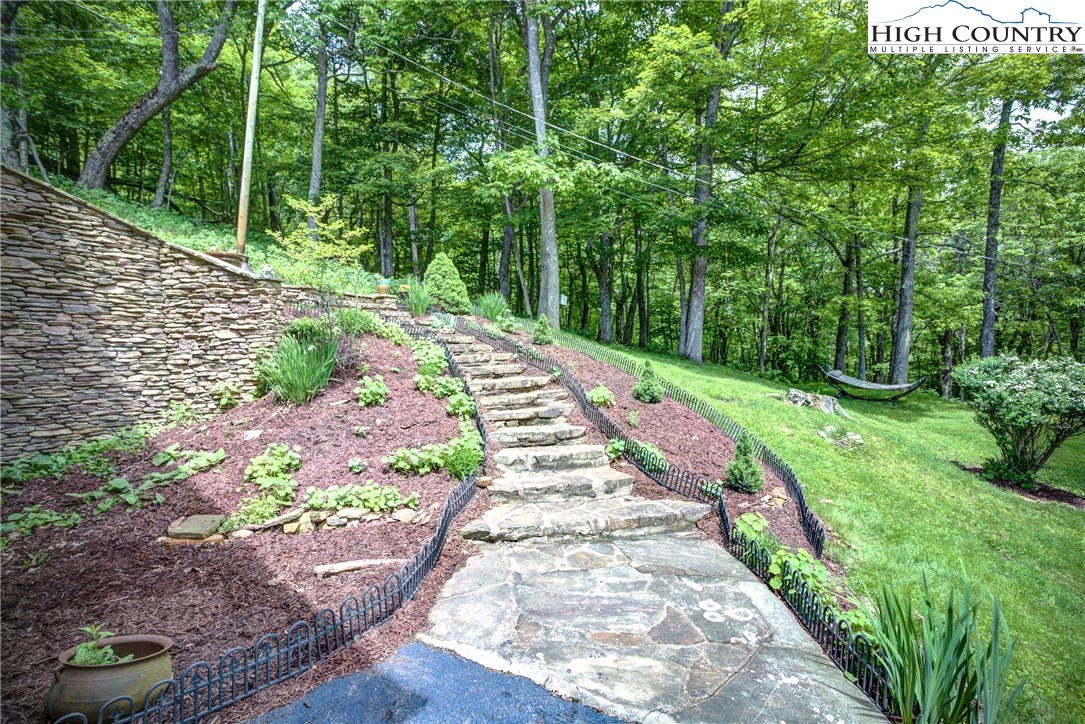 1000 Running Deer Trail Boone, NC 28607 - Photo 32 of 47 Gallery Image 32