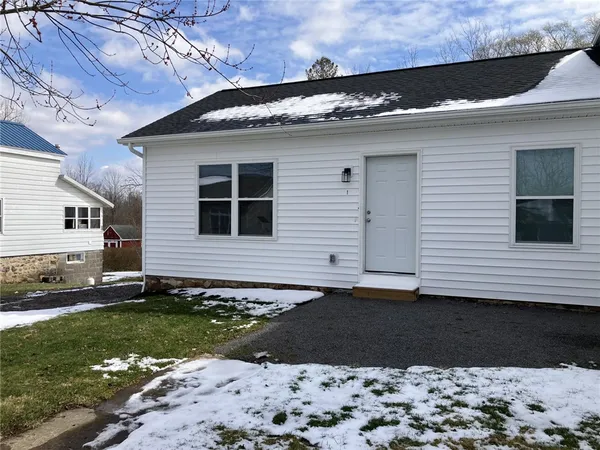 $1,225 | 3924 West Walworth Road, Unit 1, Walworth, NY 14502