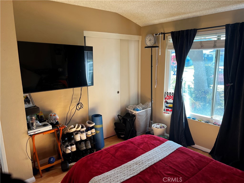 20002 Tajauta Avenue Carson, CA 90746 - Photo 14 of 32 Room 1