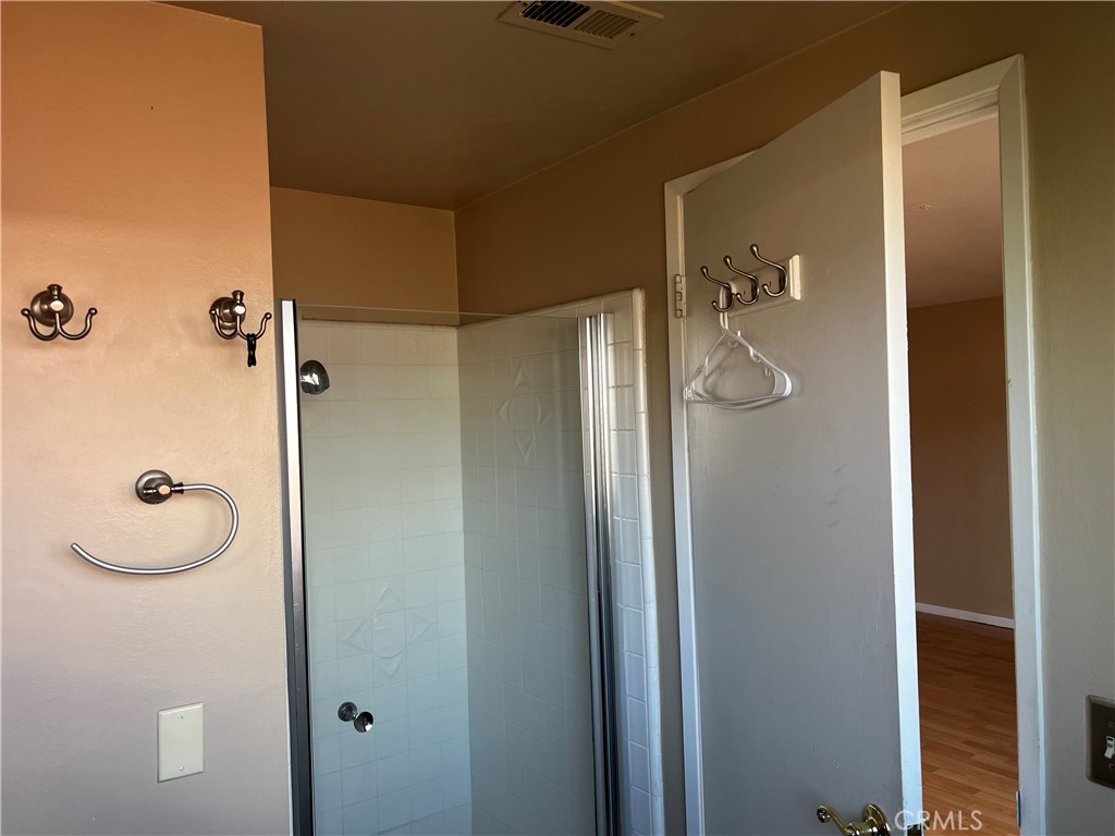 20002 Tajauta Avenue Carson, CA 90746 - Photo 26 of 32 Master Bedroom Bathroom