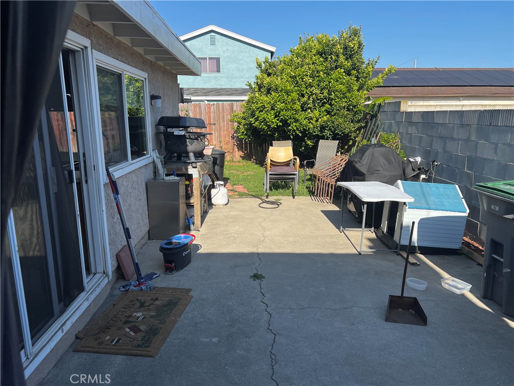 20002 Tajauta Avenue Carson, CA 90746 - Photo 28 of 32 South Side back pation area