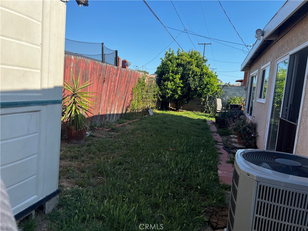 20002 Tajauta Avenue Carson, CA 90746 - Photo 30 of 32 East Side facing backyard