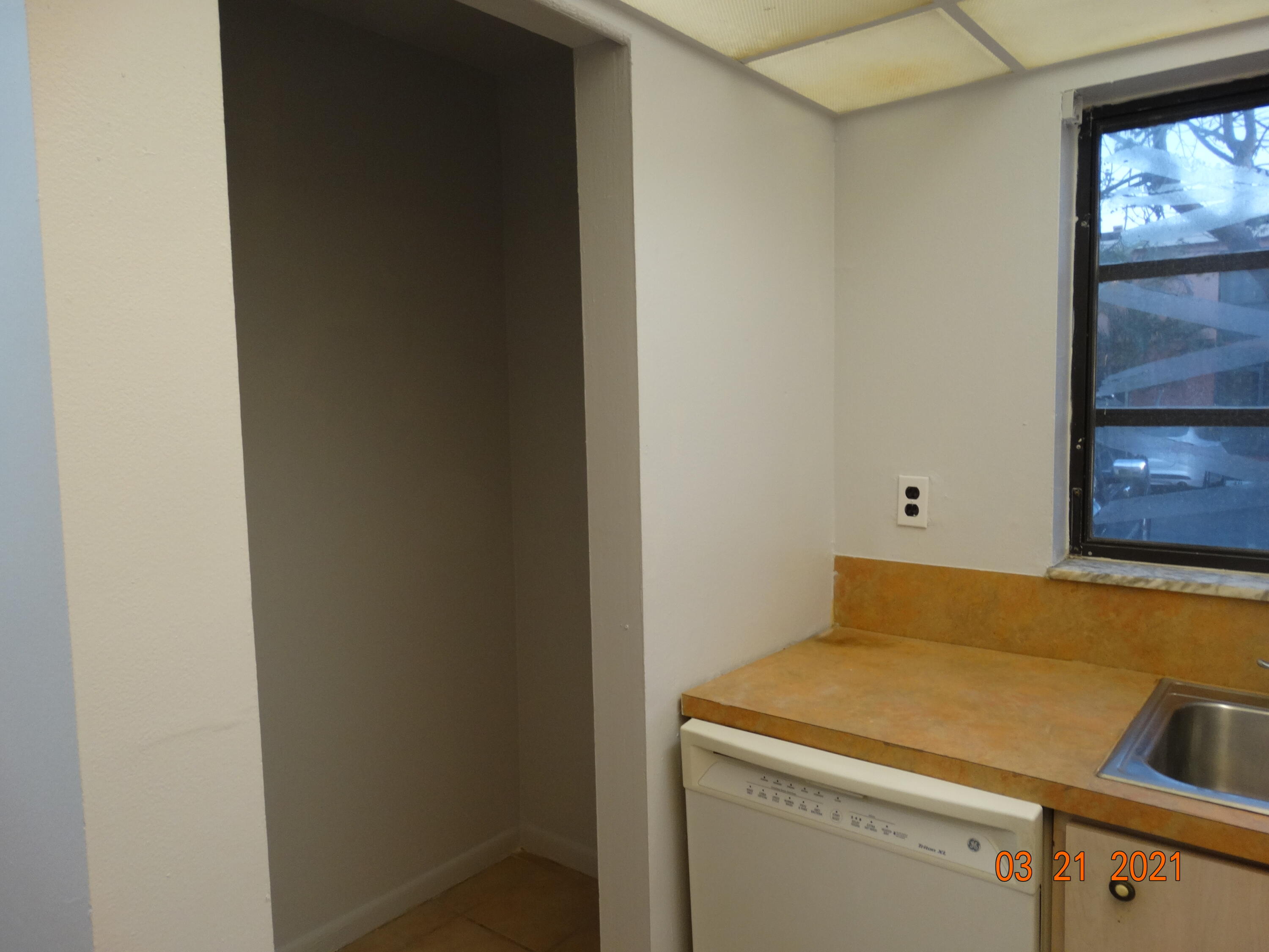 50 Southeast 12th Street, Unit 1460 Boca Raton, FL 33432 - Photo 7 of 13 DSC00516