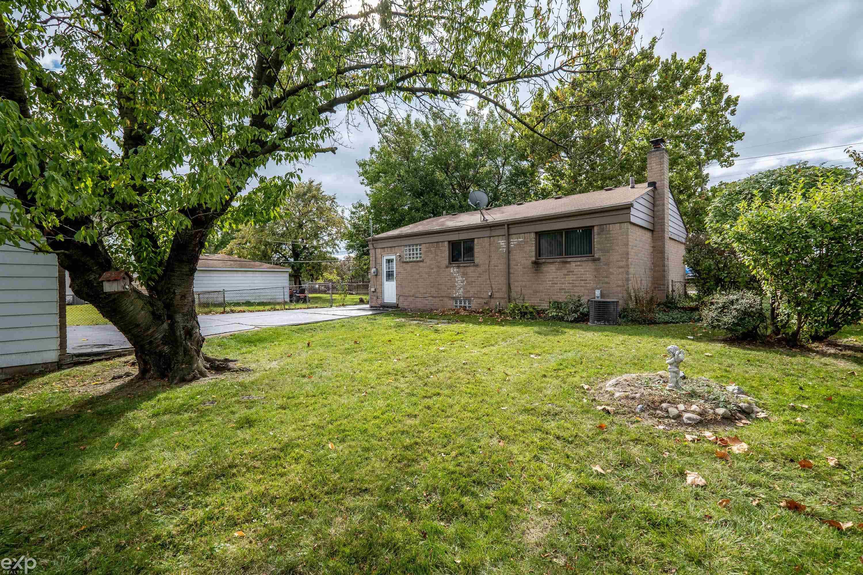 26540 Hoover Road Warren, MI 48089 - Photo 32 of 36