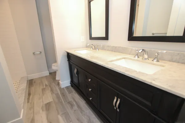 $2,850 | 5 Laurel Hill Road, Unit 5, Brookfield, CT 06804