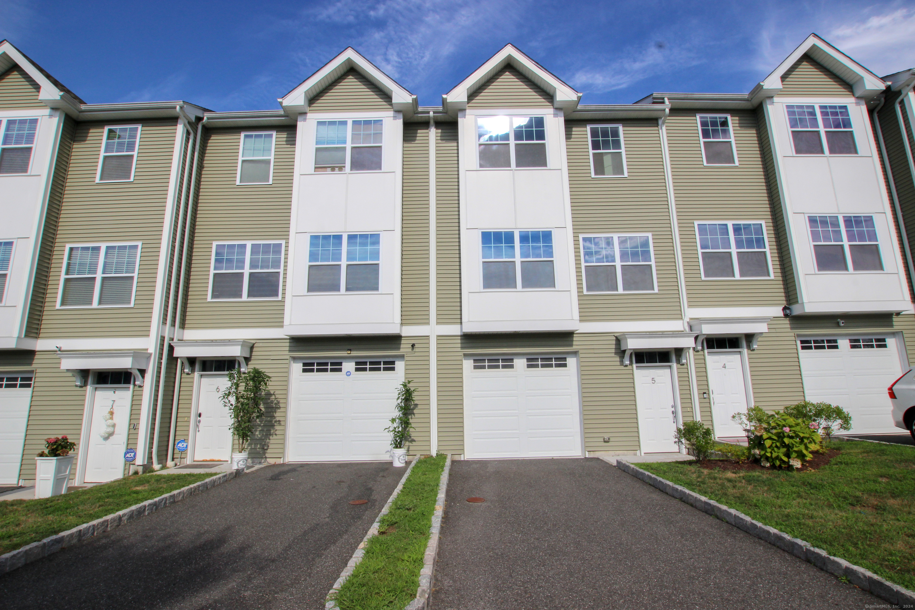 5 Laurel Hill Road, Unit 5 Brookfield, CT 06804 - Photo 5 of 14