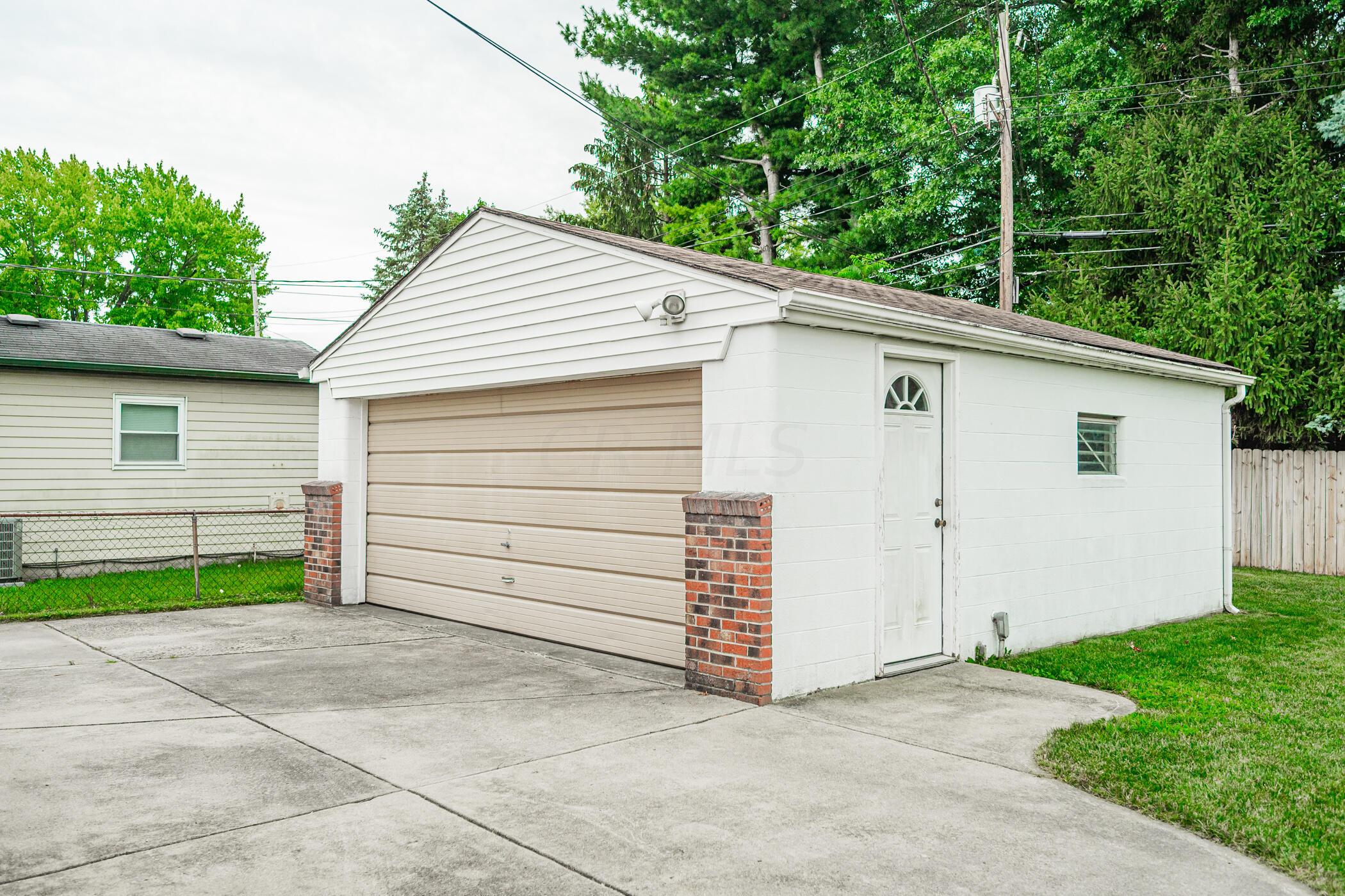 2447 Maybury Road Columbus, OH 43232 - Photo 38 of 55 2447 maybury 042