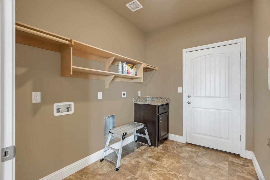 6101 Ridge View Street Midland, TX 79705 - Photo 23 of 26 Gallery Image 23