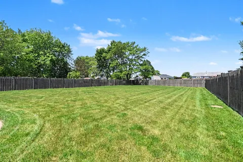 $395,000 | 7912 West Barbara Lane, Frankfort, IL 60423